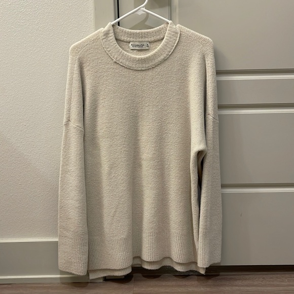 ABERCROMBIE & FITCH CREAM SWEATER - Picture 1 of 6